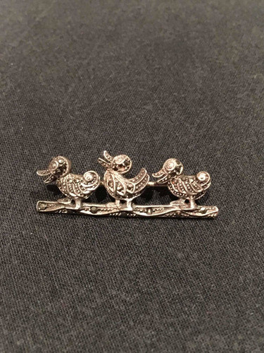 Prendedor En Plata Modelo Patos 0