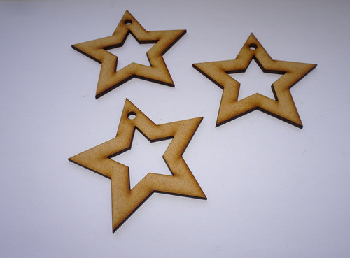 50 Estrellas Fibrofacil Caladas 6 Cm Con Una Perforacion 1