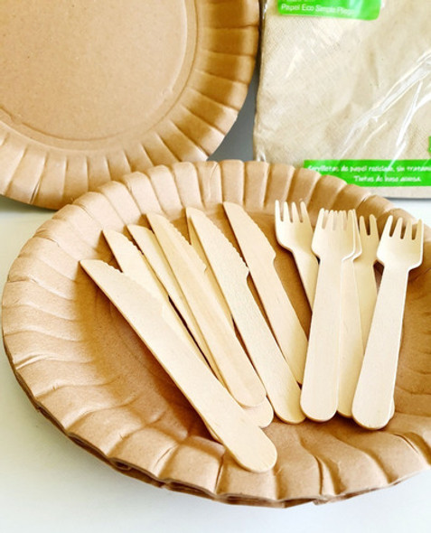 Pack 20 Platos Kraft, 40 Servilletas, 40 Cubiertos 1 Pack 20 Platos Kraft, 40 Servilletas, 40 Cubiertos 1