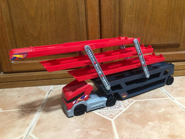 Camion Hot Wheels Mega Hauler Porta Autos, Entrega Inmediata 1