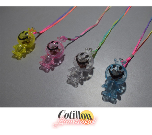 12 Collares Colgante Led Carita Emoji Fiesta Cotillon 1