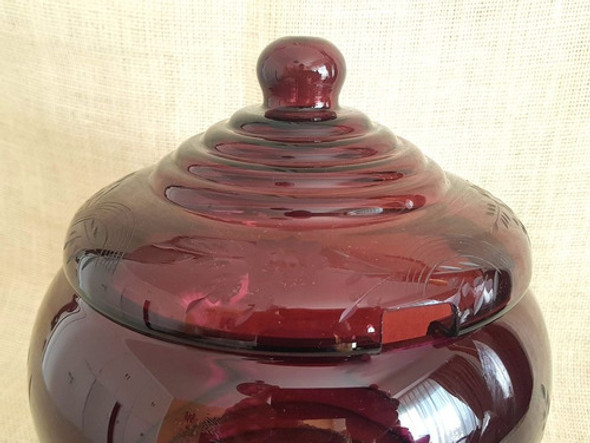 Extraordinaria Ponchera En Cristal Tallado Color Borravino 1