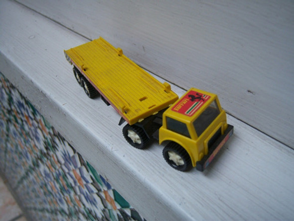 Camión Trailer Amarillo Ferrari 0