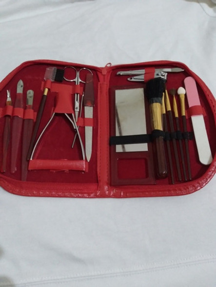 Necessaire Para Manos Y Maquillaje (sin Uso) 1