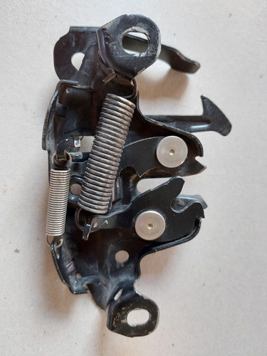 Cerradura Capot Nissan Tiida 0