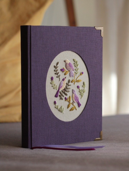 A5 Curved-Spine Lined Notebook “Birds” – 180 Sheets – Hand-Embroidered Cover