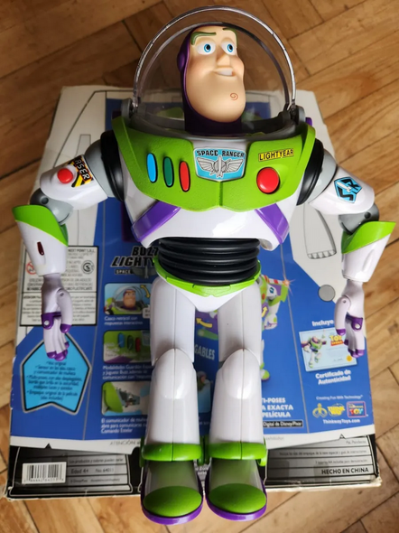 Buzz Lightyear – Toy Story Signature Collection (Spanish Voice) – Used