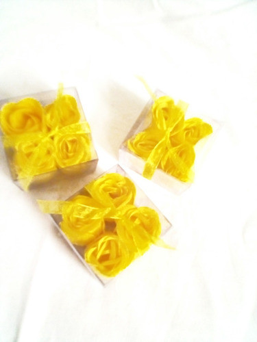 Aurojul-3 Suv- Caj.cudrada 4 Flores-petalos.jabon-amarillas 0