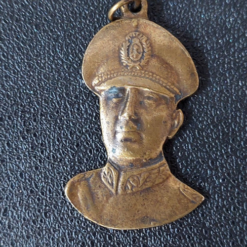 Antigua Medalla Juan D. Peron Bronce 56x33 Mm - 533 0