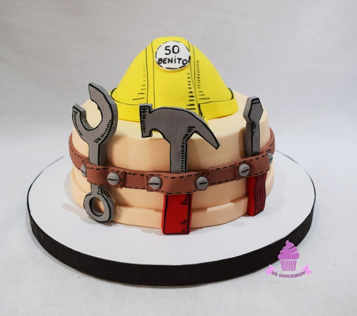 Torta Tematica Constructor Casco Herramientas Cinturon 0