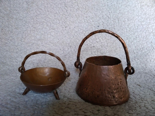 Miniaturas De Cobre, Dos Ollitas Con Asa 0