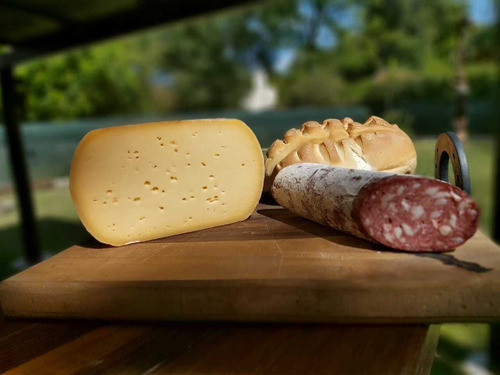 Queso De Campo Gouda Artesanal 0