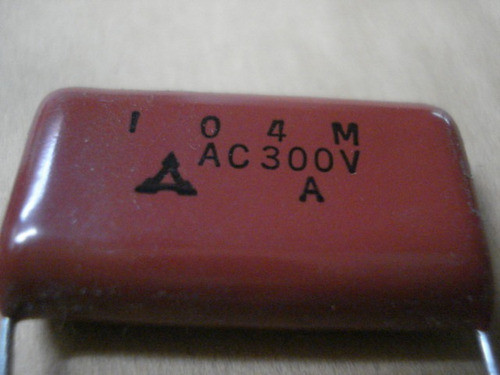 0,1uf X 300 Volts  Poliester Made In Japan Bolsa Con 10 1