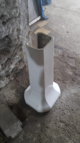 Pie De Pileta Antiguo 1