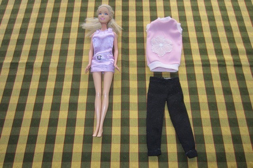 Barbie Con Vestido Lila, Original Mattel!!, Con Otras Prenda 0