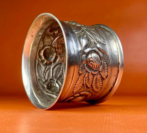 Antiguo Servilletero | Estilo Floral | Metal Plateado 0