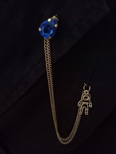 Prendedor Con Cadena Astronauta Y Gema Para Camisa 1