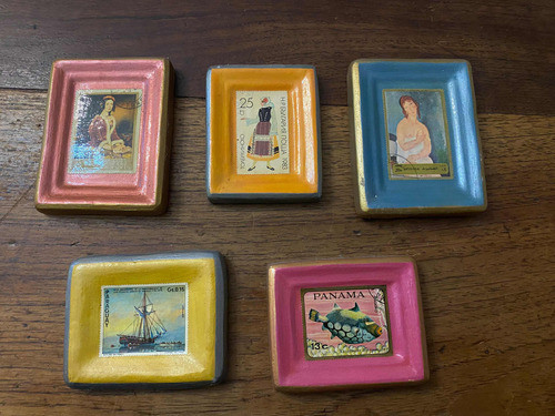 Estampillas De Colección En Marcos De Cerámica 0