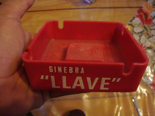 Cenicero Antiguo Propaganda Ginebra Llave Bar Publicidad 0