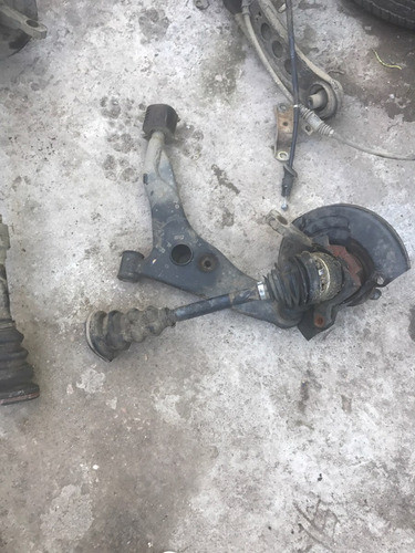 Parrilla De Suspensión Mitsubishi Colt 1.3 Carburador/98 0