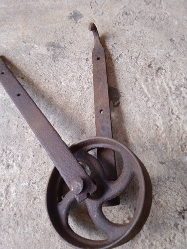 Arado De Mancera Rueda Antigua 1