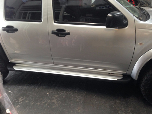 Estribos Aluminio Chevrolet D-max 1