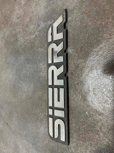 Insignia Ford Sierra Original Impecable Estado 0