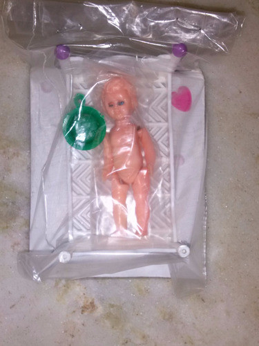 Antiguo Juguete, Muñeca En Su Cama Y Pelela,miniatura 0