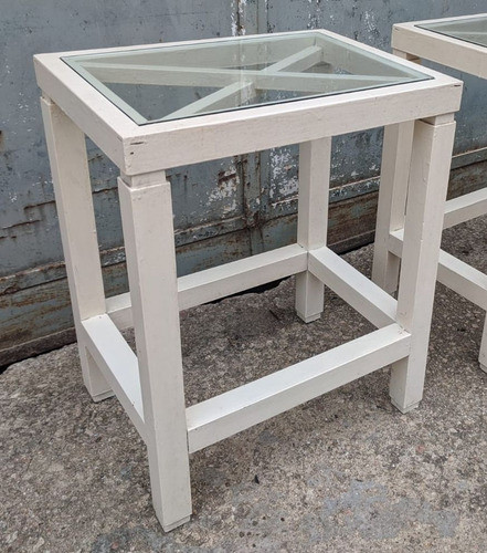 Mesa Auxiliar Blanca De Madera Y Vidrio. 40x30cm Alto: 50cm 0