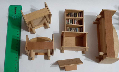 Set De Muebles Madera Miniatura Para Muñecas 1