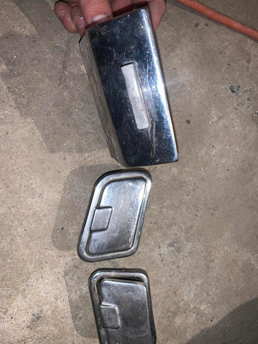Ceniceros Originales Fiat 125 , Son Los 3 Que Lleva El Auto 0