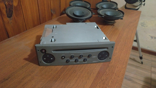 Estereo Original Renault, 4 Parlantes, 2 Tweeters Audiopipe 0