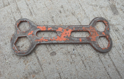 Llave Estriada Hierro Ideal Bicicleta 11,8 X 4,3 X 2mm 0