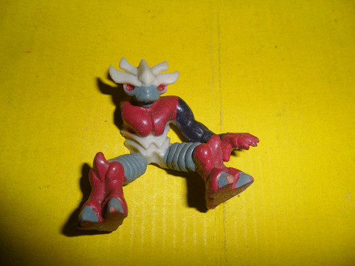 Monstruo Miniatura Transformer  Robot Juguete Muñeco Muñecos 0