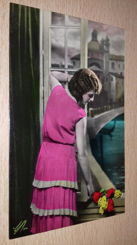 Antigua Postal Romantica Coloreada Mujer Con Fondo De Veneci 0