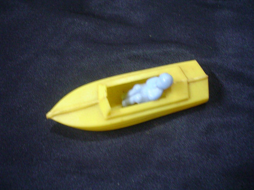 Lancha Piloto Bote Juguete Figurita Capitan Chicot Golosina 0