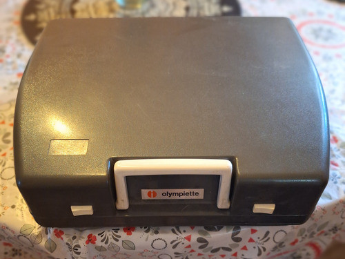 Maquina De Escribir, Marca Olympia, Modelo S12leer Descrip. 1