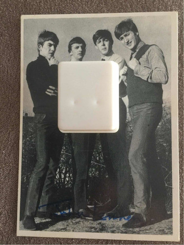 Lote N° 13-  Son 5 Tarjetas Los Beatles  Firma Impresa 1964 1