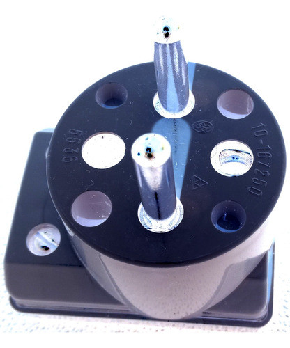 Ficha Macho Schuko Lateral 16 Amp. 0