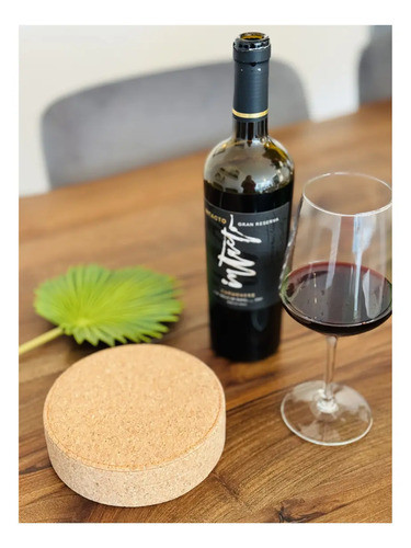 Set De Accesorios Para Vino 4pzas Con Caja Redonda De Corcho 1