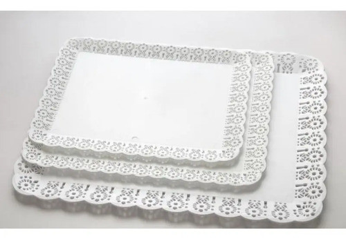 Bandeja Plastica Calada Blonda Rectangular 2kg X Unidad 1