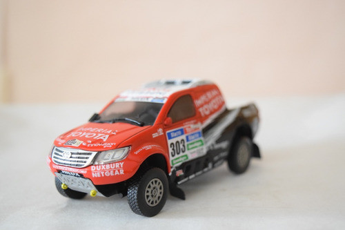 Toyota Hilux Protoype 2015 Dakar (ed.chile) Luppa Caja 1/43 1
