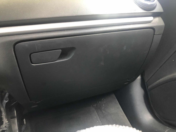 Porta Luvas Audi A3 2015 Usado Original 0