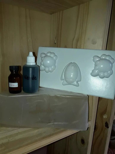 Combo  5 Kilos De Jabón, 1 Molde, 1 Esencia 1