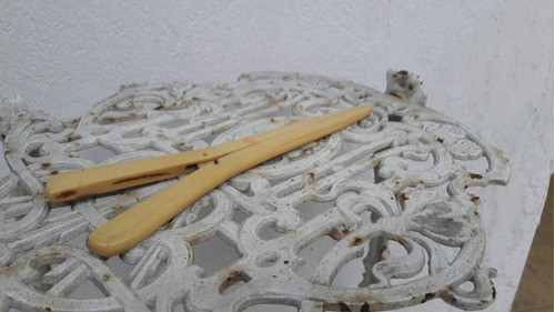 Antigua Pinza Guantes, Sana. 1