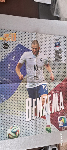Póster Gigante Karim Benzema. Olé. Tiki Tiki 0