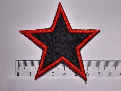 Parche Aplique Bordado Estrella Fondo Negro Con Rojo 7cm 1