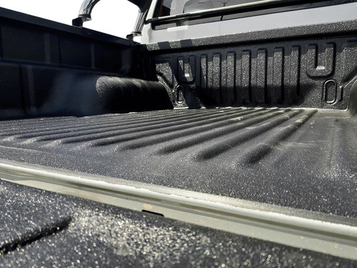 Recubrimiento Rhino Linings Nissan D21 - D22 Cabina Simple 1