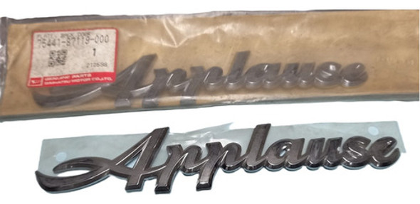 Emblema Cromado Para Valija Daihatsu Applause 0