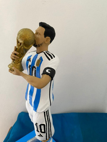 Muñeco Estatuilla Impresion 3d Figura De Messi Con La Copa 1